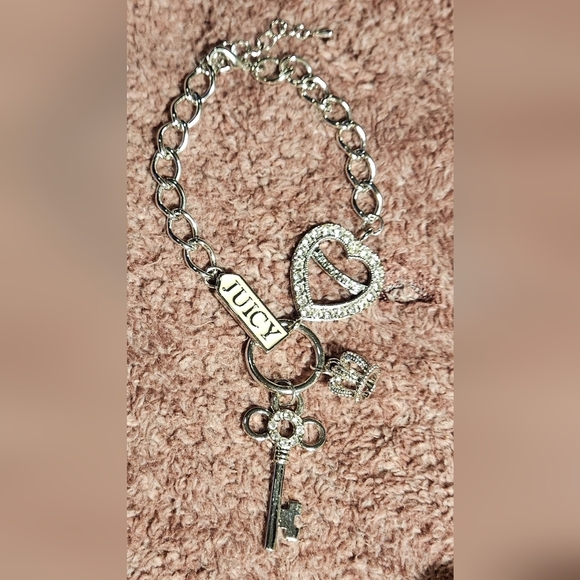 Juicy Couture Limited Edition Dream Catcher Charm Bracelet Key Crown Heart Clasp - Picture 9 of 12